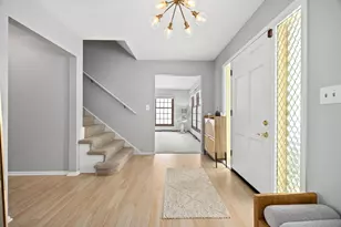 1532 Swallow St, Naperville, IL 60565 - Photo 5