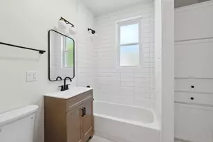 1340 W Hollywood Ave, Chicago, IL 60660 - Photo 15