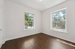 1340 W Hollywood Ave, Chicago, IL 60660 - Photo 11