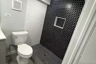 8051 S Yale Ave, Chicago, IL 60620 - Photo 23