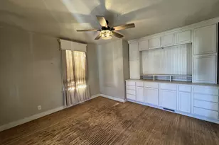 337 W 3rd St, Sandwich, IL 60548 - Photo 5