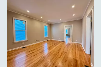 2130 N 73rd Avenue, Elmwood Park, IL 60707 - Photo 3