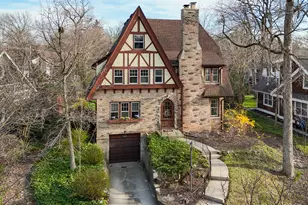 1243 Hawthorne Ln, Downers Grove, IL 60515 - Photo 5