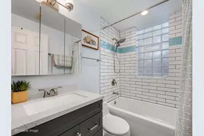 1215 W Rosemont Avenue #1, Chicago, IL 60660 - Photo 15