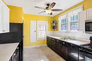 405 N Apple Ave, Freeport, IL 61032 - Photo 11