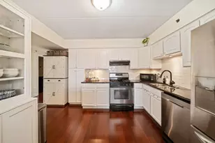 4407 Pershing Ave, Downers Grove, IL 60515 - Photo 9