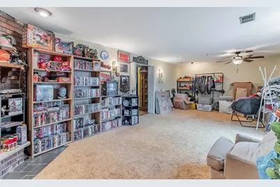 10908 S Kilbourn Avenue, Oak Lawn, IL 60453 - Photo 15