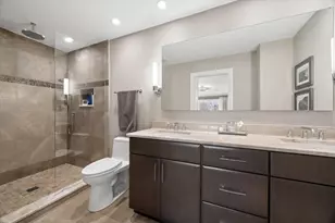 606 W Franklin St, Wheaton, IL 60187 - Photo 31