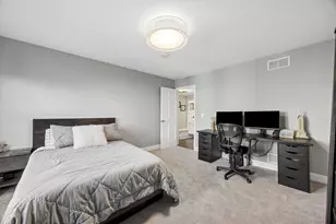 606 W Franklin St, Wheaton, IL 60187 - Photo 33