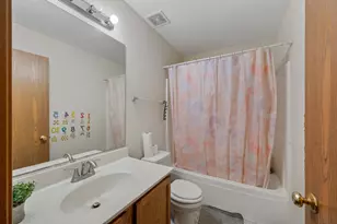 337 Daffodil Dr, Romeoville, IL 60446 - Photo 29