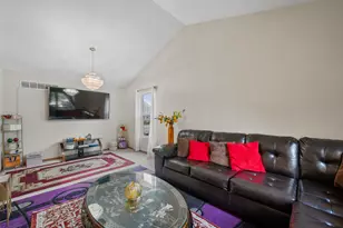 337 Daffodil Dr, Romeoville, IL 60446 - Photo 7