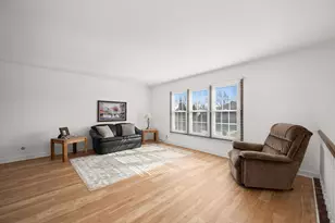 1220 Dorchester Ln, Hoffman Estates, IL 60169 - Photo 5