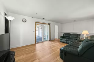 1220 Dorchester Ln, Hoffman Estates, IL 60169 - Photo 21