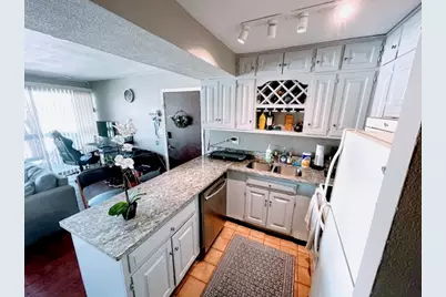 5543 E Lake Drive #A, Lisle, IL 60532 - Photo 3