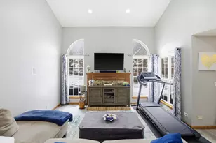 36106 N Springbrook Ln, Gurnee, IL 60031 - Photo 5