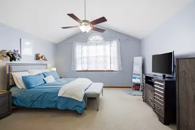 36106 N Springbrook Lane, Gurnee, IL 60031 - Photo 17