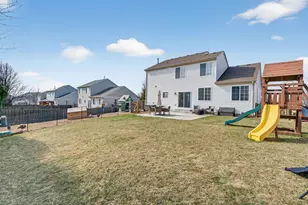 622 Gallant Dr, Minooka, IL 60447 - Photo 49