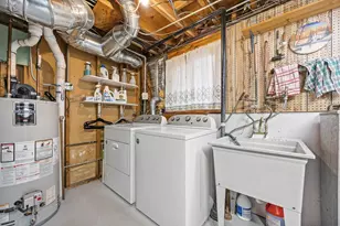 8000 Oakview Ln, Woodridge, IL 60517 - Photo 27