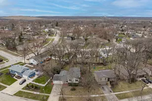 8000 Oakview Ln, Woodridge, IL 60517 - Photo 33