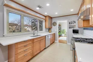 9761 Elm Terrace, Des Plaines, IL 60016 - Photo 7