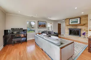 9761 Elm Terrace, Des Plaines, IL 60016 - Photo 3