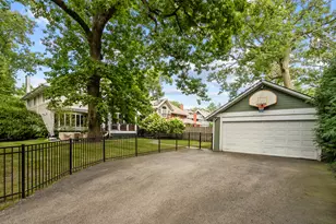 939 Ashland Ave, Wilmette, IL 60091 - Photo 33