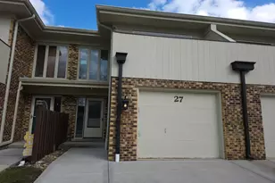 27 Sorrento Dr, Palos Heights, IL 60463 - Photo 1