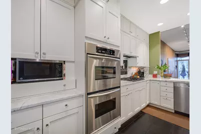 333 N Canal Street #3404, Chicago, IL 60606 - Photo 9
