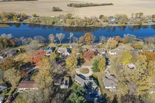 1752 Bittersweet Dr, Saint Anne, IL 60964 - Photo 5