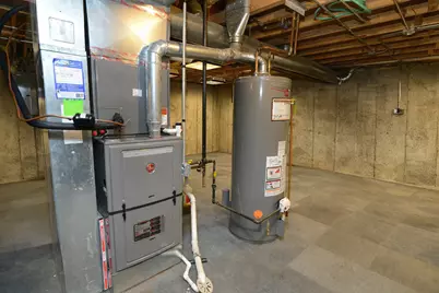 2046 Mission Hills Drive, Elgin, IL 60123 - Photo 33