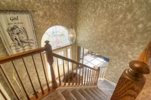 2046 Mission Hills Dr, Elgin, IL 60123 - Photo 21