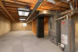 2046 Mission Hills Dr, Elgin, IL 60123 - Photo 31