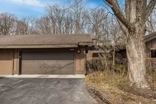 42W470 Red Bud Ct, Saint Charles, IL 60175 - Photo 1