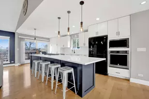 81 Parkside Ct, North Aurora, IL 60542 - Photo 9