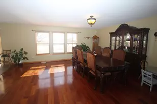 7302 Donovan Dr, Joliet, IL 60431 - Photo 9