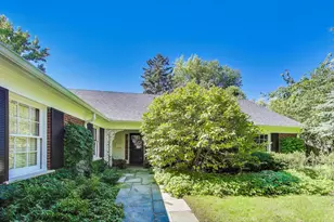 1076 Old Elm Ln, Glencoe, IL 60022 - Photo 3