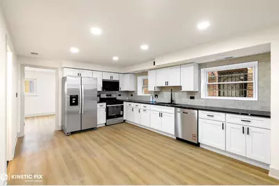 10154 S Emerald Avenue, Chicago, IL 60628 - Photo 7