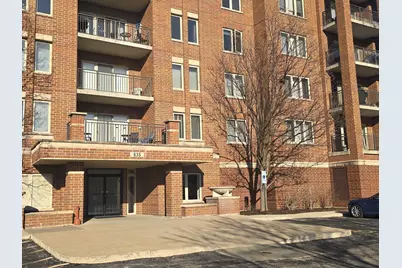 635 Perrie Drive #306, Elk Grove Village, IL 60007 - Photo 1