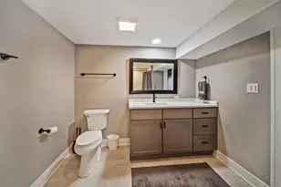 1S336 Buttercup Ln, Villa Park, IL 60181 - Photo 17