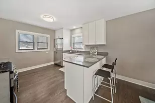 1S336 Buttercup Ln, Villa Park, IL 60181 - Photo 5