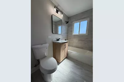 665 Easy Street, Glendale Heights, IL 60139 - Photo 7