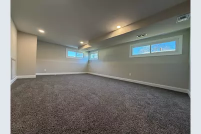 665 Easy Street, Glendale Heights, IL 60139 - Photo 17