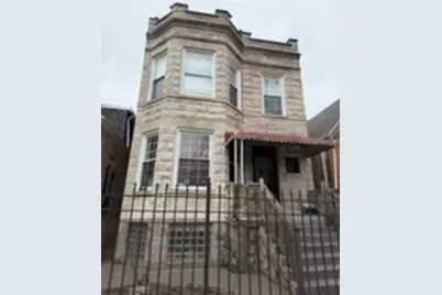742 N Trumbull Avenue, Chicago, IL 60624 - Photo 1