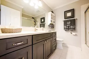 334 S Clearview Circle, Round Lake, IL 60073 - Photo 19