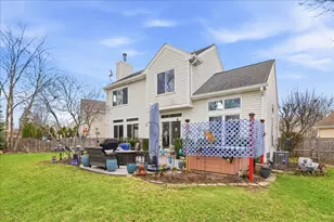 334 S Clearview Circle, Round Lake, IL 60073 - Photo 27