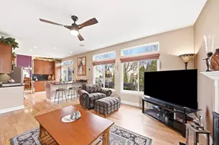 334 S Clearview Circle, Round Lake, IL 60073 - Photo 9