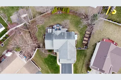 334 S Clearview Circle, Round Lake, IL 60073 - Photo 31