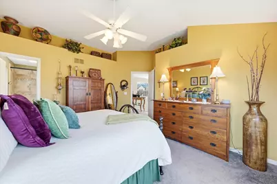 334 S Clearview Circle, Round Lake, IL 60073 - Photo 15