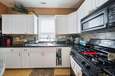 3355 N Hamlin Avenue, Chicago, IL 60618 - Photo 13