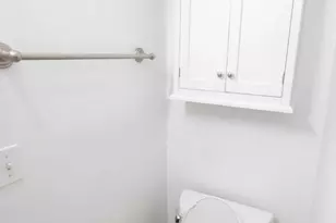 843 E 52nd St, Chicago, IL 60615 - Photo 9